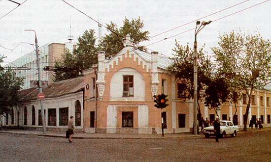 Здание Усмановского корпуса