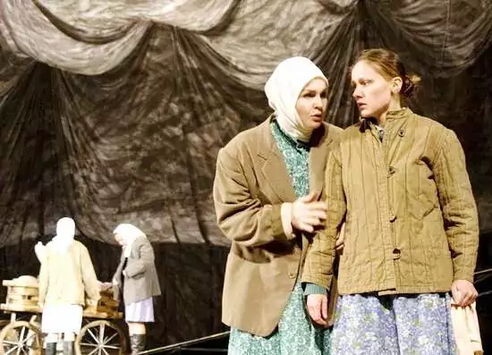 Женщины 41 го татарский спектакль