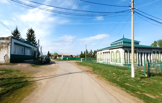 Магазин и ДК в селе Нижнее Абдулово