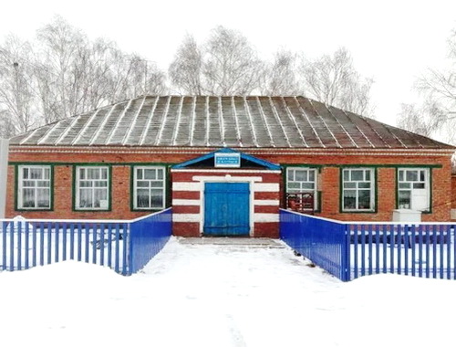 Дом культуры в селе
 Азимово